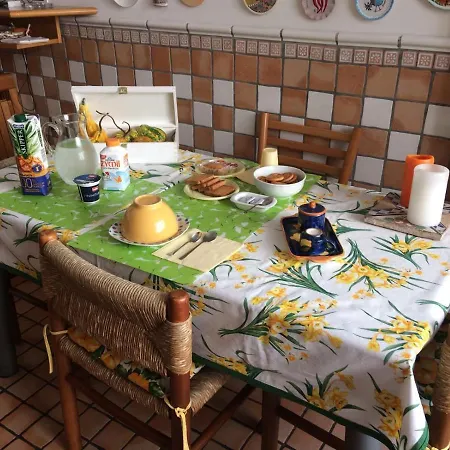 A Casa Di Rossana לינה וארוחת בוקר פורטיצ'י